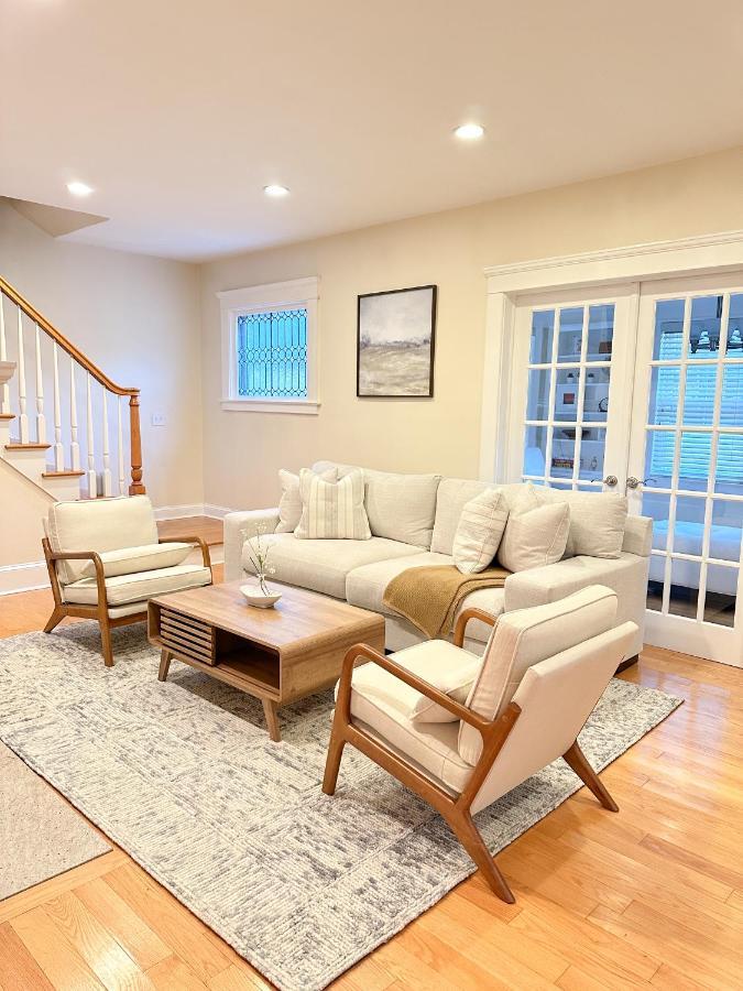 7 Mins Drive To Yale, Large Fenced Yard Villa New Haven Bagian luar foto