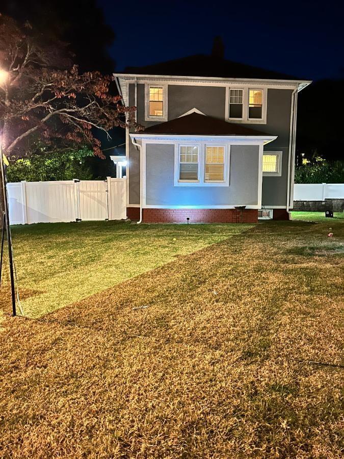 7 Mins Drive To Yale, Large Fenced Yard Villa New Haven Bagian luar foto