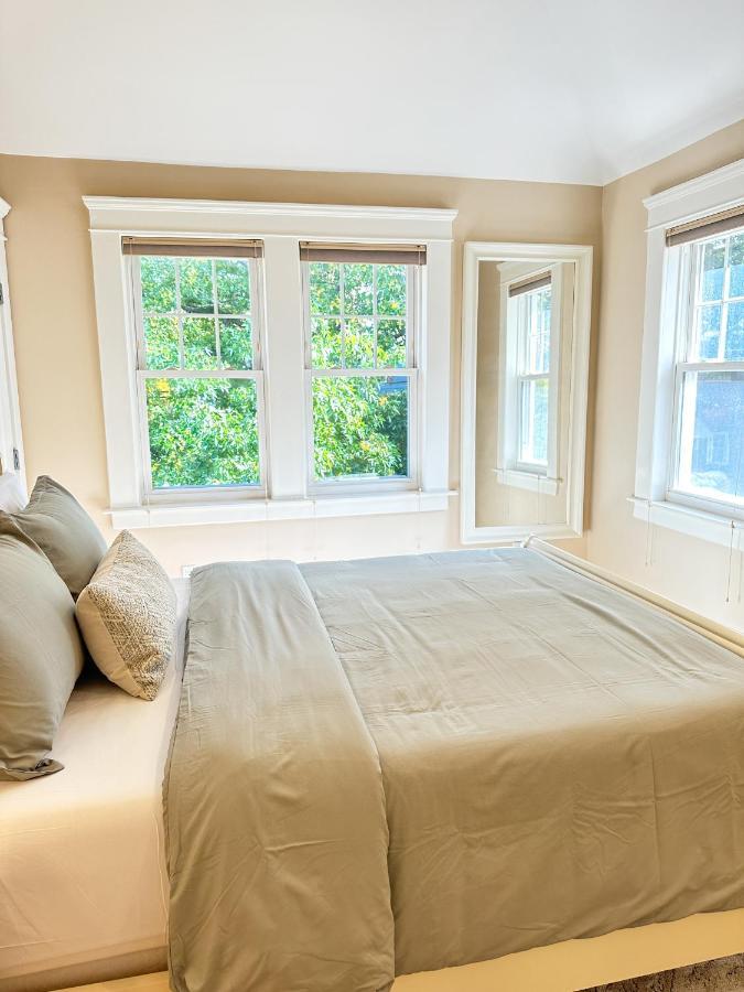 7 Mins Drive To Yale, Large Fenced Yard Villa New Haven Bagian luar foto